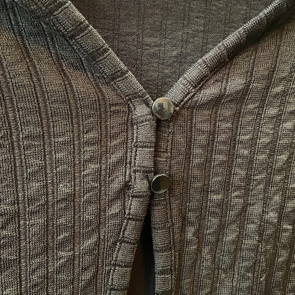 H&M Cropped, Ribbed Top - Picture 2 of 3